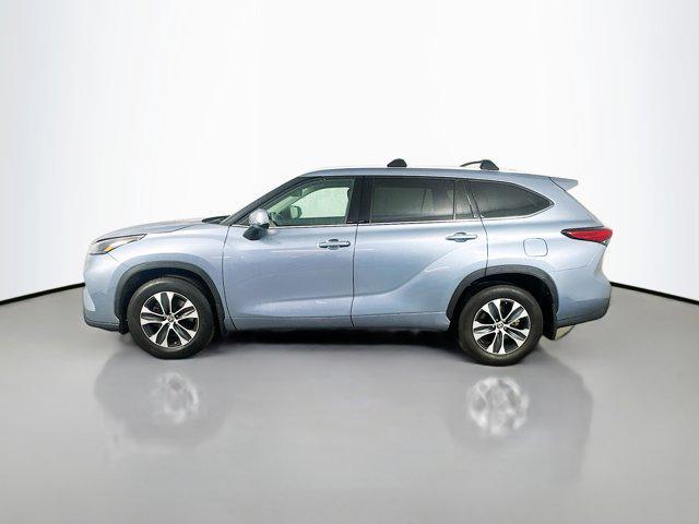 used 2022 Toyota Highlander car, priced at $42,977