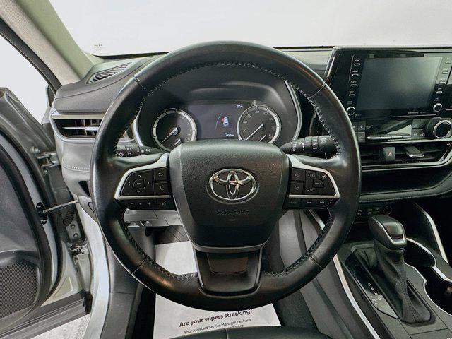 used 2022 Toyota Highlander car, priced at $38,977