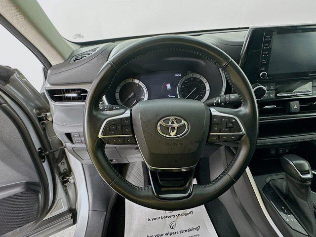 used 2021 Toyota Highlander car, priced at $34,977