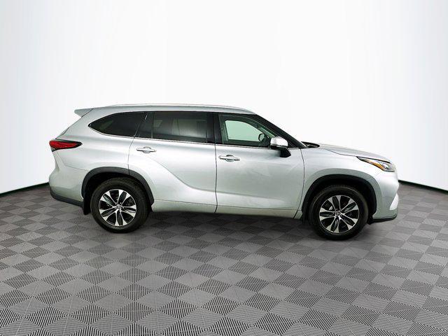 used 2021 Toyota Highlander car, priced at $34,977