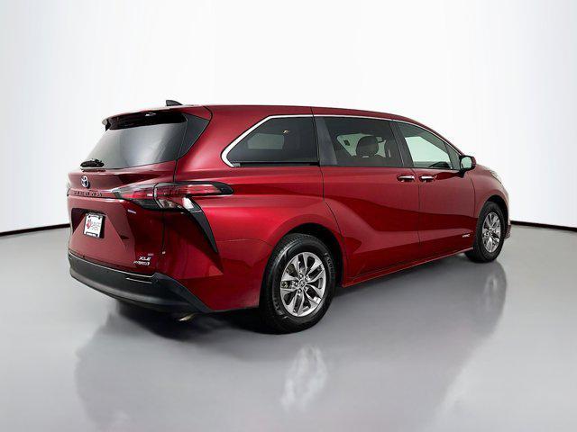 used 2021 Toyota Sienna car, priced at $39,477