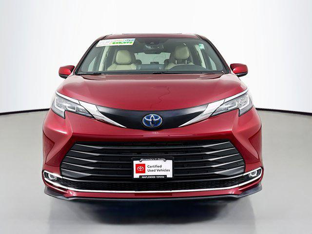 used 2021 Toyota Sienna car, priced at $39,477