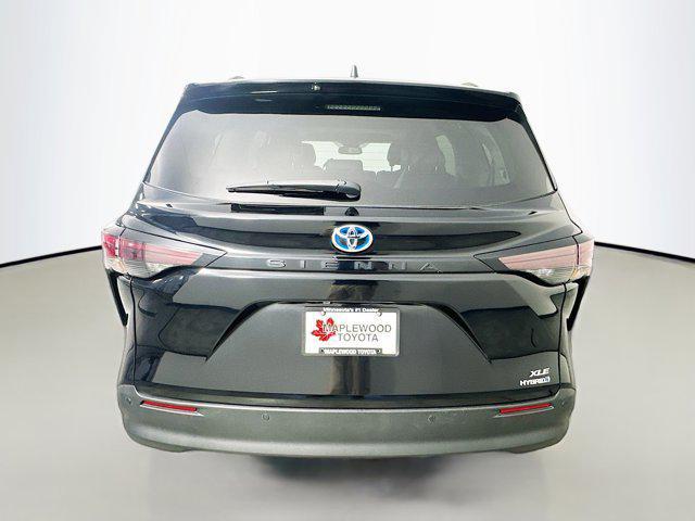 used 2023 Toyota Sienna car, priced at $43,977