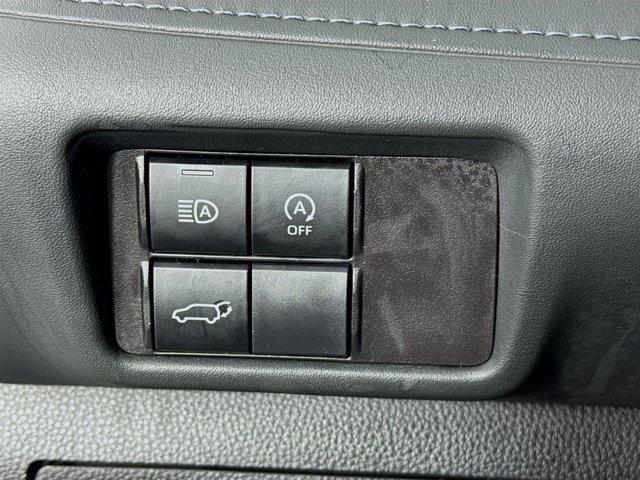 used 2024 Toyota Highlander car, priced at $35,271