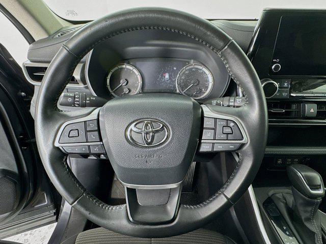 used 2024 Toyota Highlander car, priced at $35,271