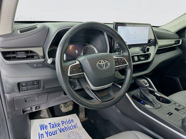 used 2023 Toyota Highlander Hybrid car, priced at $41,937