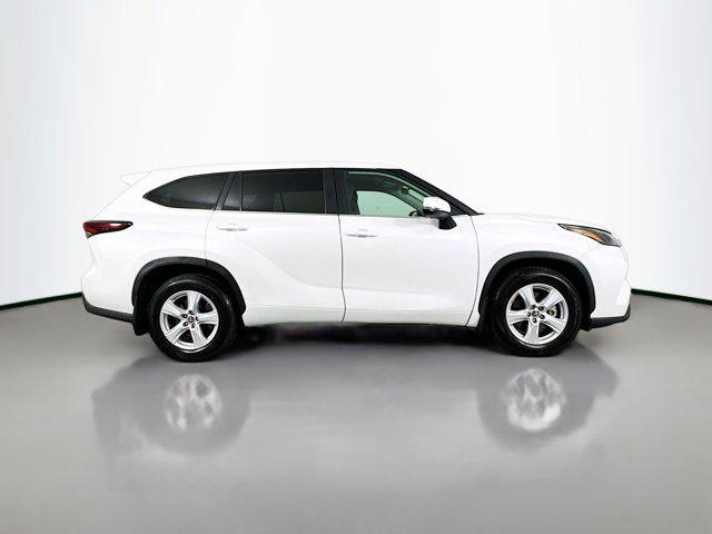 used 2024 Toyota Highlander car, priced at $35,990