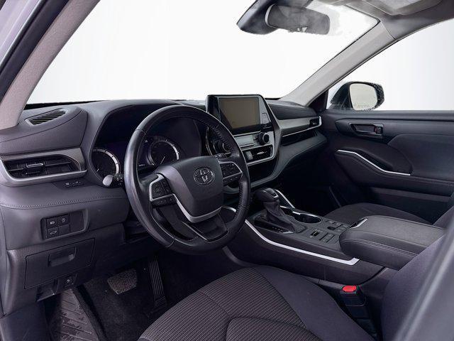 used 2024 Toyota Highlander car, priced at $35,990