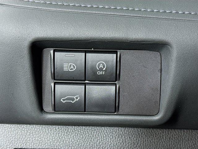 used 2024 Toyota Highlander car, priced at $35,990