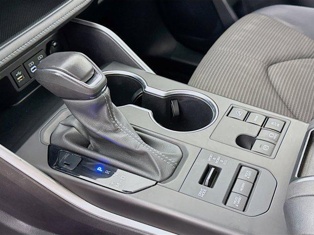 used 2024 Toyota Highlander car, priced at $35,990