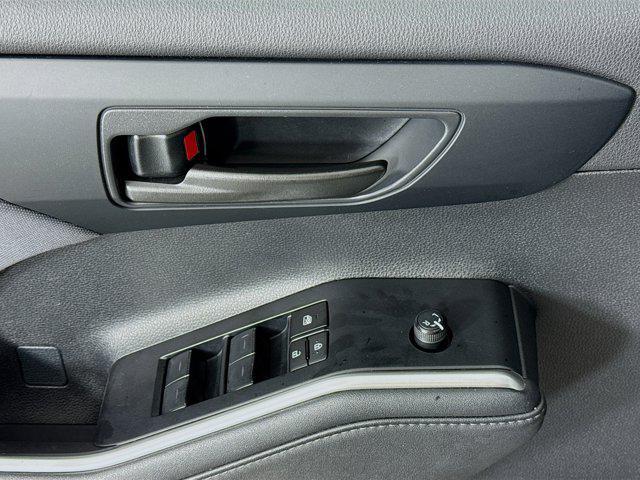 used 2024 Toyota Highlander car, priced at $35,990