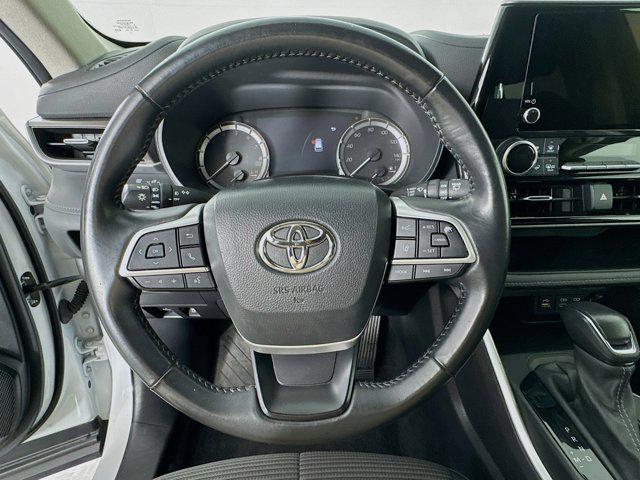 used 2024 Toyota Highlander car, priced at $35,990