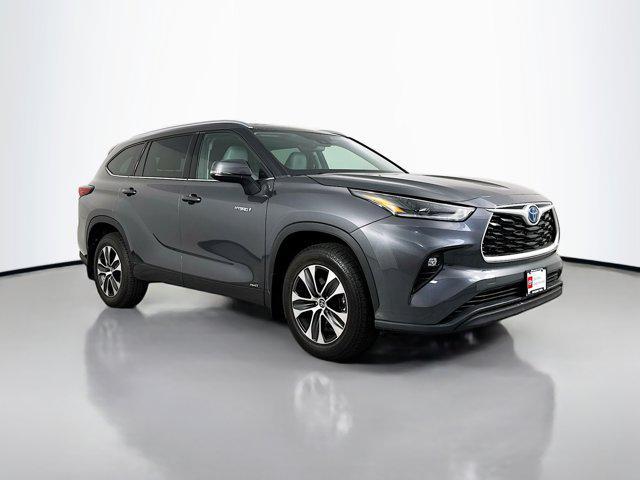 used 2021 Toyota Highlander Hybrid car, priced at $37,875