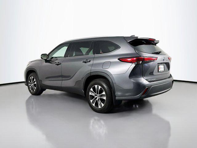 used 2021 Toyota Highlander Hybrid car, priced at $37,875