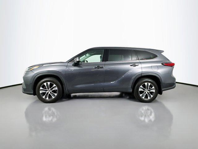 used 2021 Toyota Highlander Hybrid car, priced at $37,875