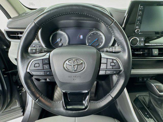 used 2021 Toyota Highlander Hybrid car, priced at $37,875