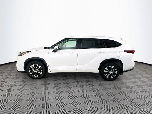 used 2022 Toyota Highlander car, priced at $39,977