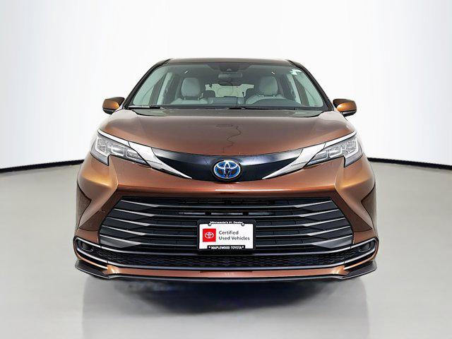 used 2022 Toyota Sienna car, priced at $41,977