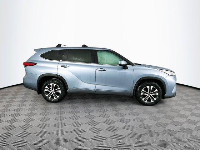 used 2022 Toyota Highlander car, priced at $41,885