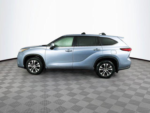 used 2022 Toyota Highlander car, priced at $41,885