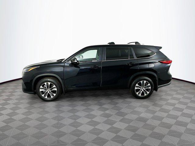 used 2023 Toyota Highlander car, priced at $41,977