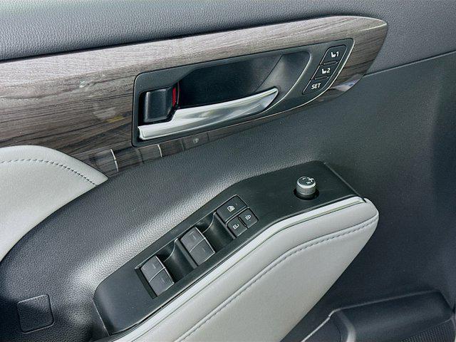 used 2022 Toyota Highlander Hybrid car, priced at $44,977