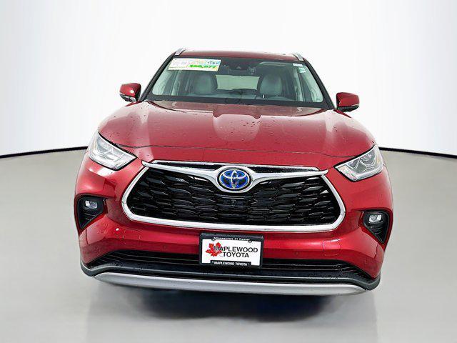 used 2024 Toyota Highlander Hybrid car, priced at $60,977