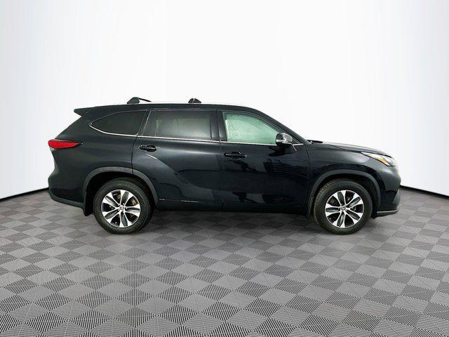 used 2022 Toyota Highlander car, priced at $39,977