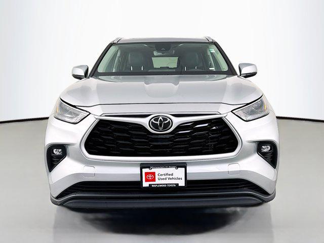used 2024 Toyota Highlander car, priced at $42,977