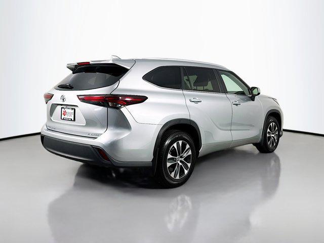 used 2024 Toyota Highlander car, priced at $42,977