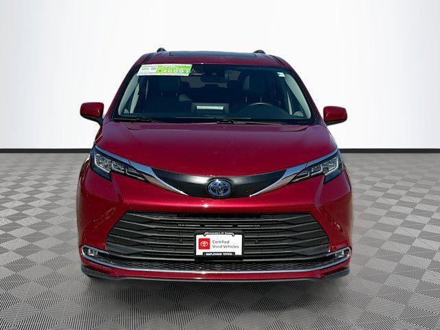 used 2023 Toyota Sienna car, priced at $43,977