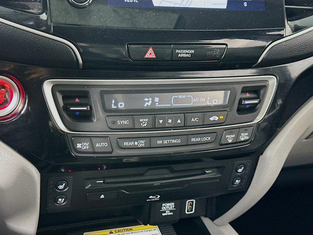 used 2022 Honda Pilot car, priced at $38,906