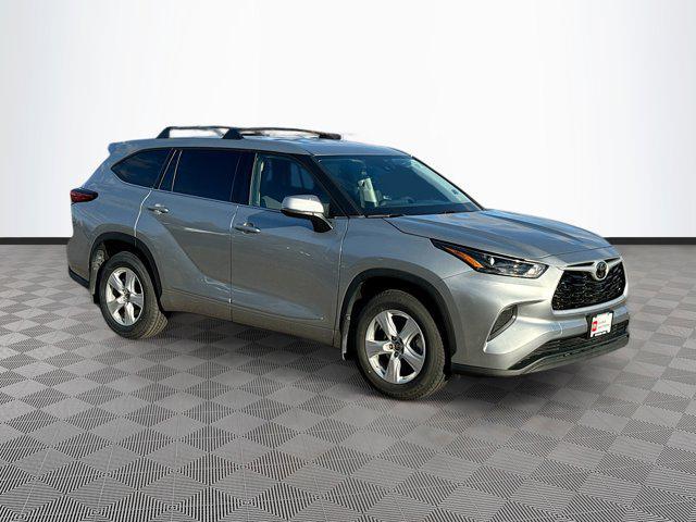 used 2022 Toyota Highlander car, priced at $34,477