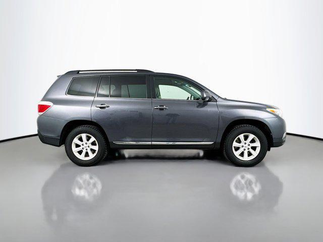 used 2013 Toyota Highlander car, priced at $13,977