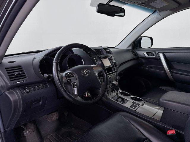 used 2013 Toyota Highlander car, priced at $13,977