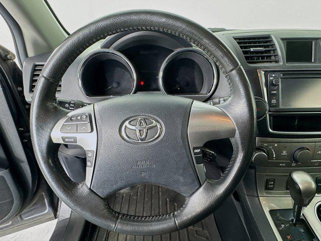 used 2013 Toyota Highlander car, priced at $13,977