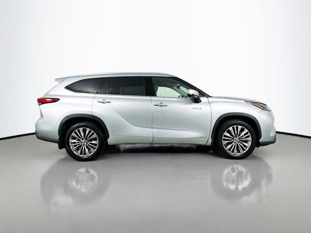 used 2020 Toyota Highlander Hybrid car, priced at $39,875