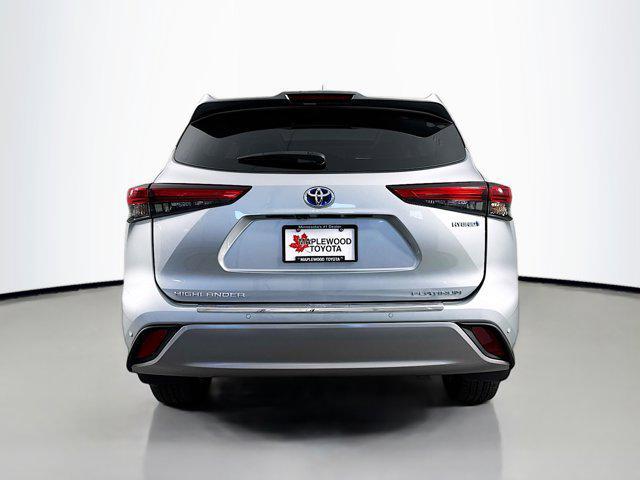 used 2020 Toyota Highlander Hybrid car, priced at $39,875