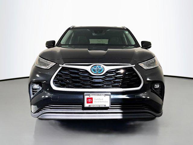 used 2022 Toyota Highlander Hybrid car, priced at $45,192