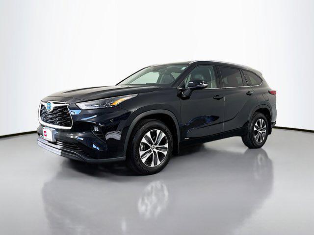 used 2022 Toyota Highlander Hybrid car, priced at $45,192