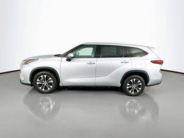 used 2022 Toyota Highlander car, priced at $42,977