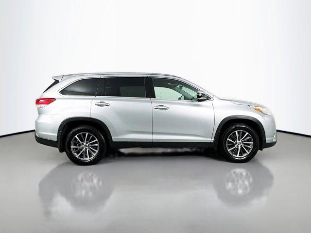 used 2019 Toyota Highlander car, priced at $21,875