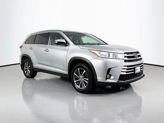 used 2019 Toyota Highlander car, priced at $21,875