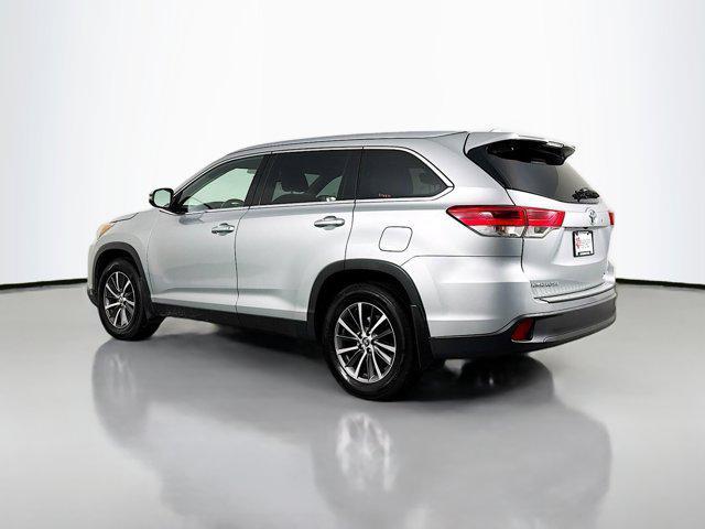used 2019 Toyota Highlander car, priced at $21,875