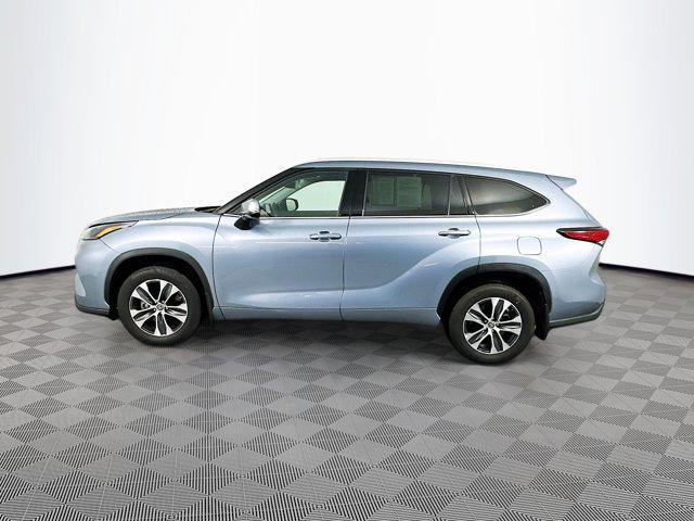 used 2022 Toyota Highlander car, priced at $43,477