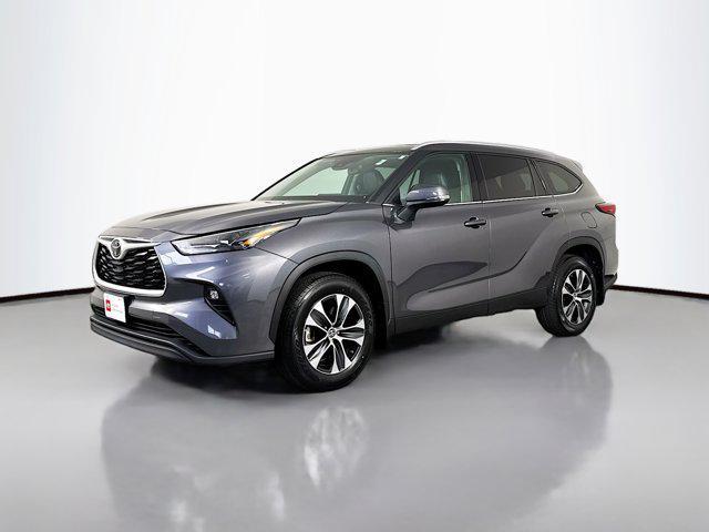 used 2022 Toyota Highlander car, priced at $42,426
