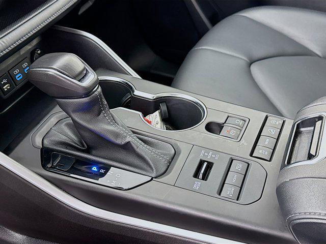 used 2022 Toyota Highlander car, priced at $42,426