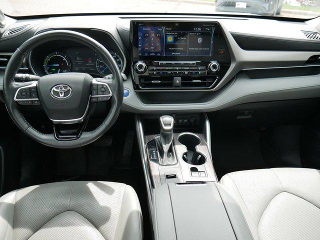 used 2021 Toyota Highlander Hybrid car, priced at $38,977