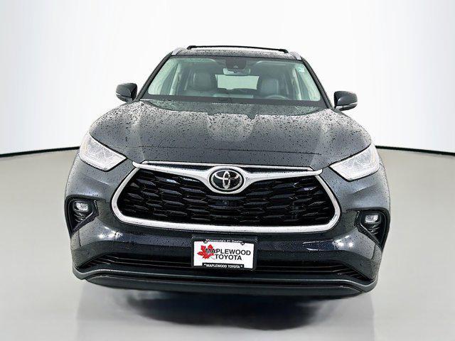 used 2022 Toyota Highlander car, priced at $47,977