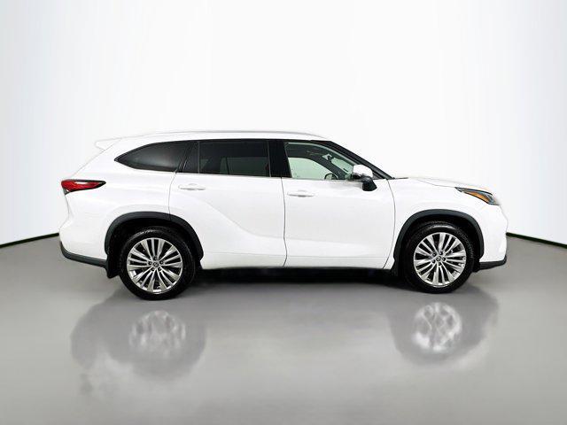 used 2022 Toyota Highlander car, priced at $49,773